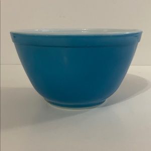 VINTAGE PYREX 401 blue nesting bowl